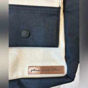 Petunia Pickle Bottom‎ Boxy Backpack Canvas Cream Black XL Baby Diaper Bag